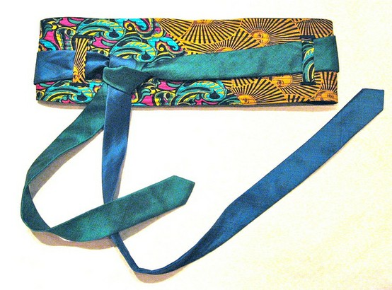How do you make necktie handbags?
