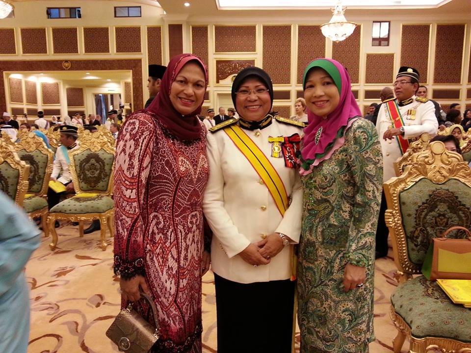 dan Istiadat Pengurniaan Darjah Kebesaran, Bintang dan Pingat