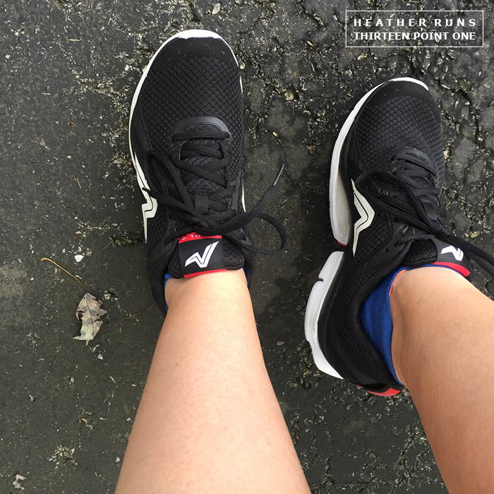 ampla fly running shoes