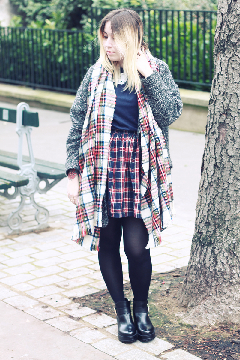 look outfit tartan american apparel skirt scarf h&m