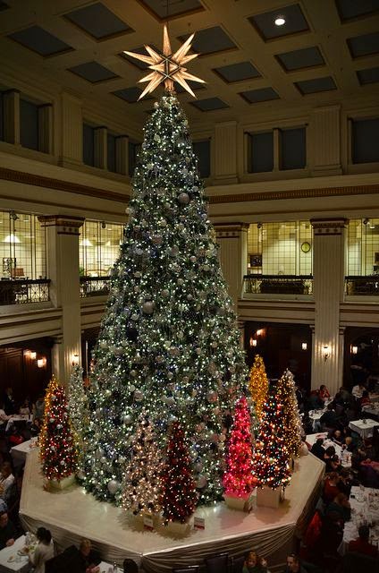Christmas Tree In The Walnut Room At Macy S In Chicago By