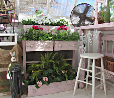  repurposed chest makeover for plant stand