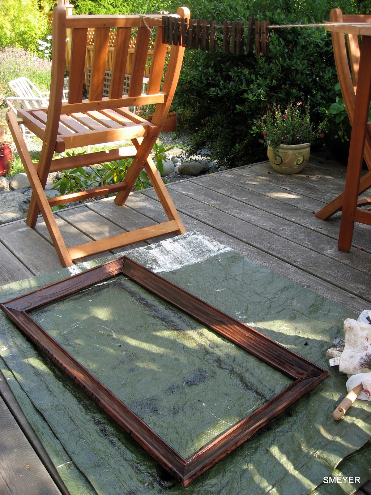 Pin, Lose, or Draw! DIY Glassless Photo Frame