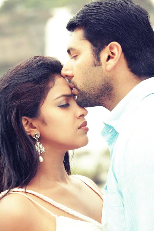 Nimirndhu Nil Movie Stills Gallery