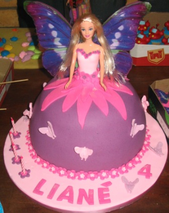 Barbie Birthday Cake on Birthday Cake Party  Beautiful Barbie Cakes