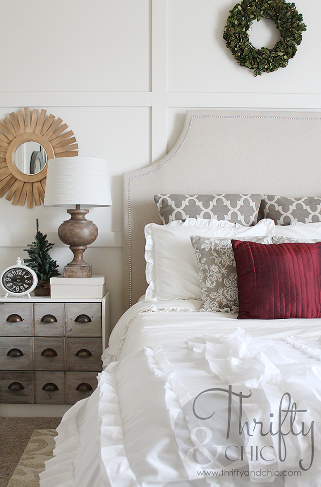 Christmas decorating ideas for the bedroom