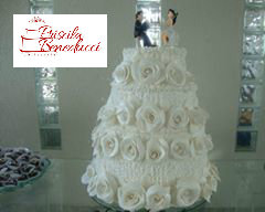 Casamento Chantilly 200 pessoas + 125 unids.  Rosas açúcar peroladas gigantes + topo noivos