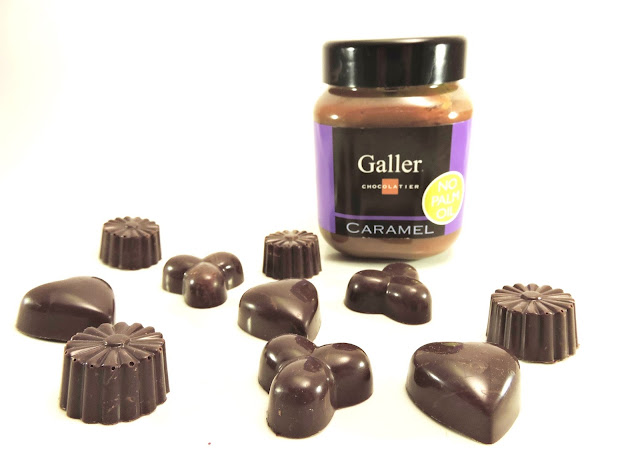 Praline au chocolat noir fourrée au caramel Galler