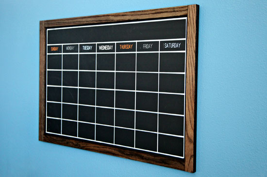 DIY Oversized Chalkboard Calendar 