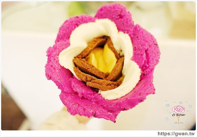 O Rose法式冰淇淋,捷運美食,捷運藍線美食,花朵冰淇淋,玫瑰花冰淇淋,少女甜點,夢幻甜點,手工冰淇淋,甜點下午茶,玫瑰花瓣,法國主廚-21