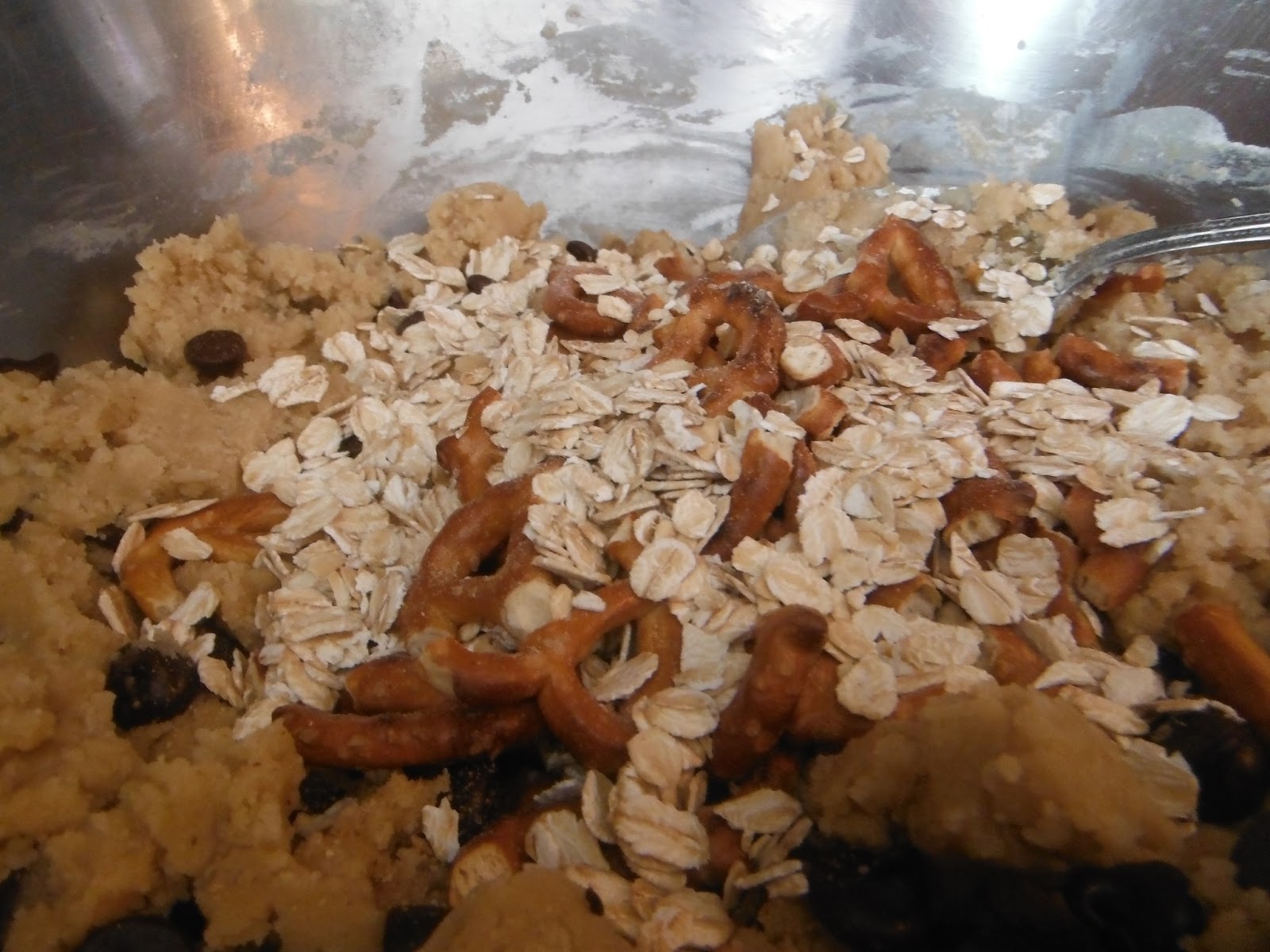 Elisabeth's Crazy Food Sea Salt Caramel Pretzel Cookies