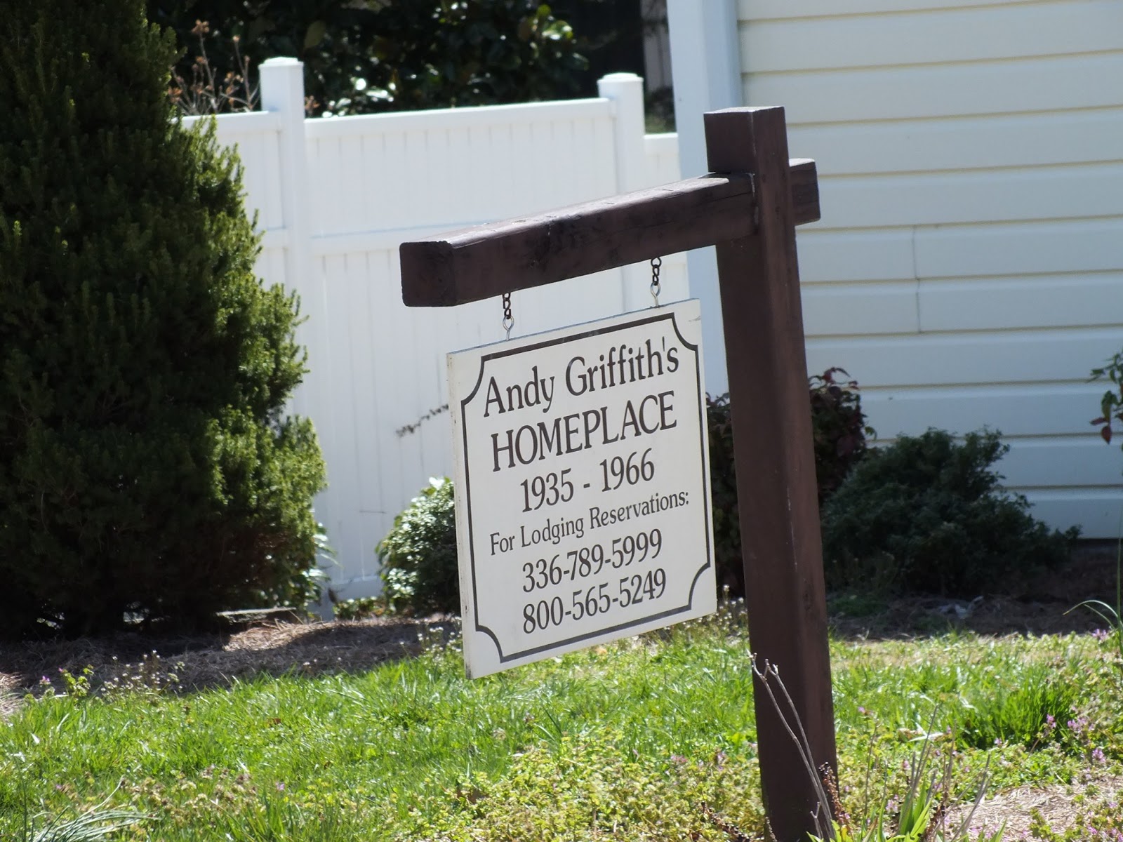 Around Roanoke, VA (A Daily Photo Blog) April 2013