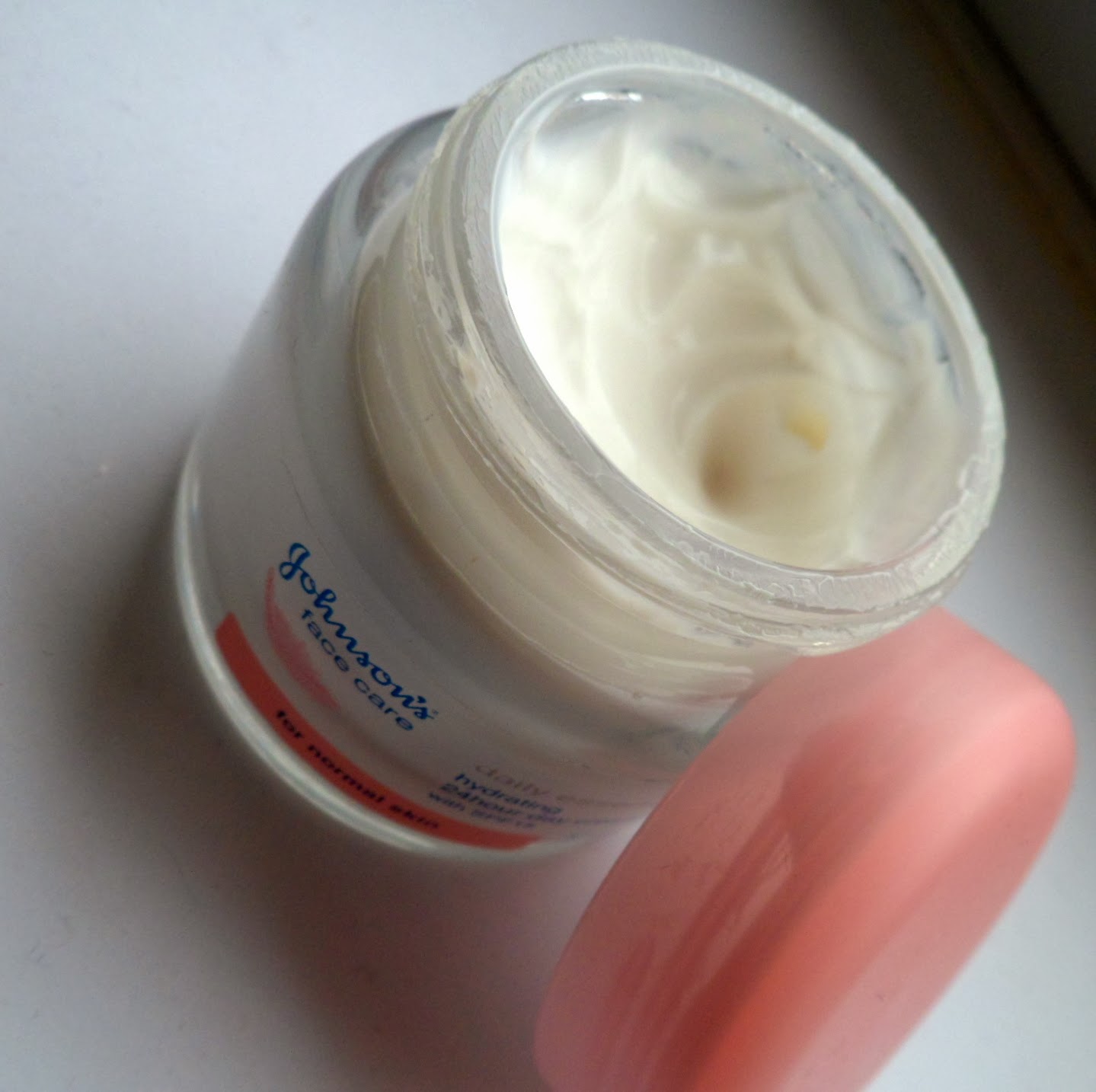 THE BEAUTY CHRONICLE JOHNSON'S FACE CREAM Good Golly Miss Hollie