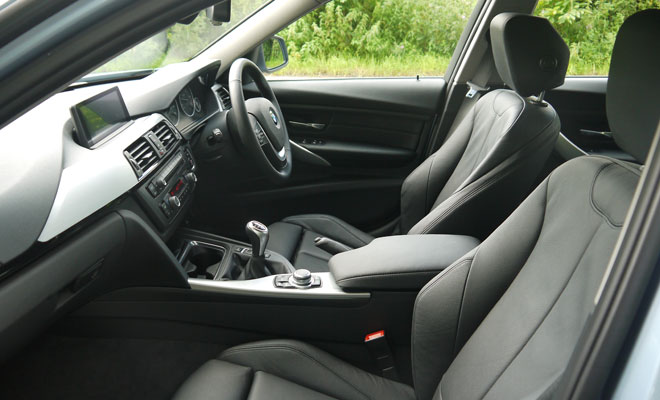 BMW 320d Efficient Dynamics interior