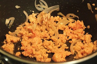 Canh củ cải trắng nấu với thịt nạc xay 