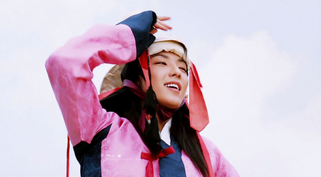 영화 왕의 남자 속 공길 |