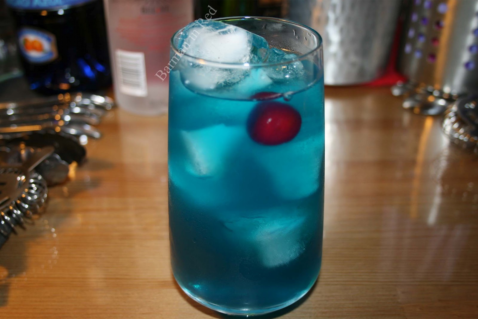 Vodka con Curaçao Azul Blue Lagoon Laguna Azul