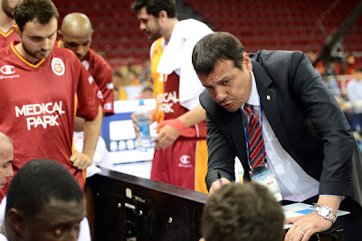Ergin Ataman: Maçın genelinde kötü oynadık ama şansımızla kazandık..