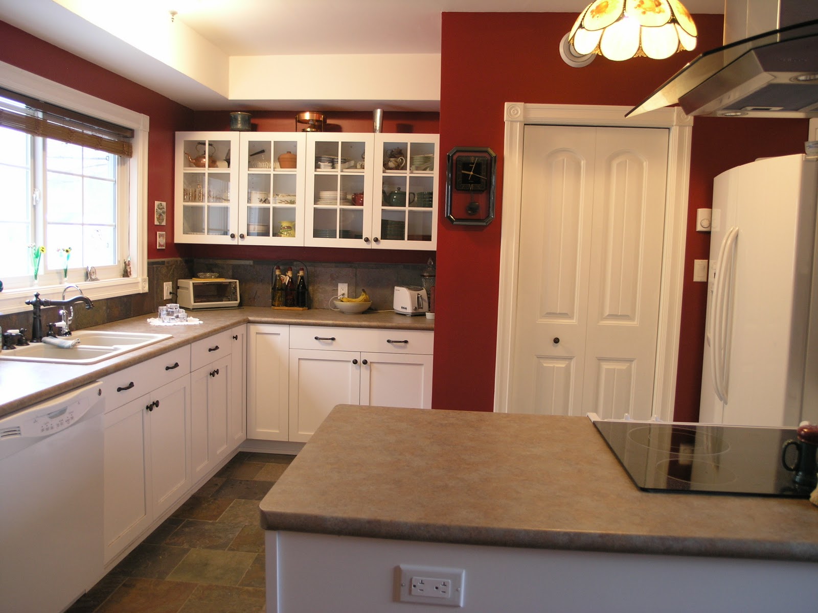 Home For Sale............ Liverpool Nova Scotia Modern Kitchen