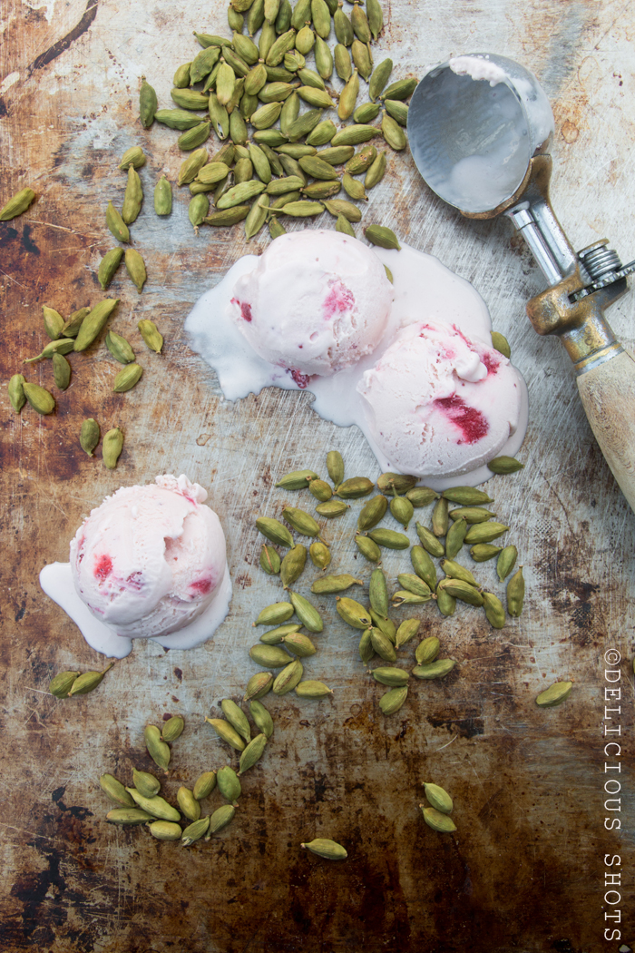 How to make a strawberry milkshake with strawberry ice cream