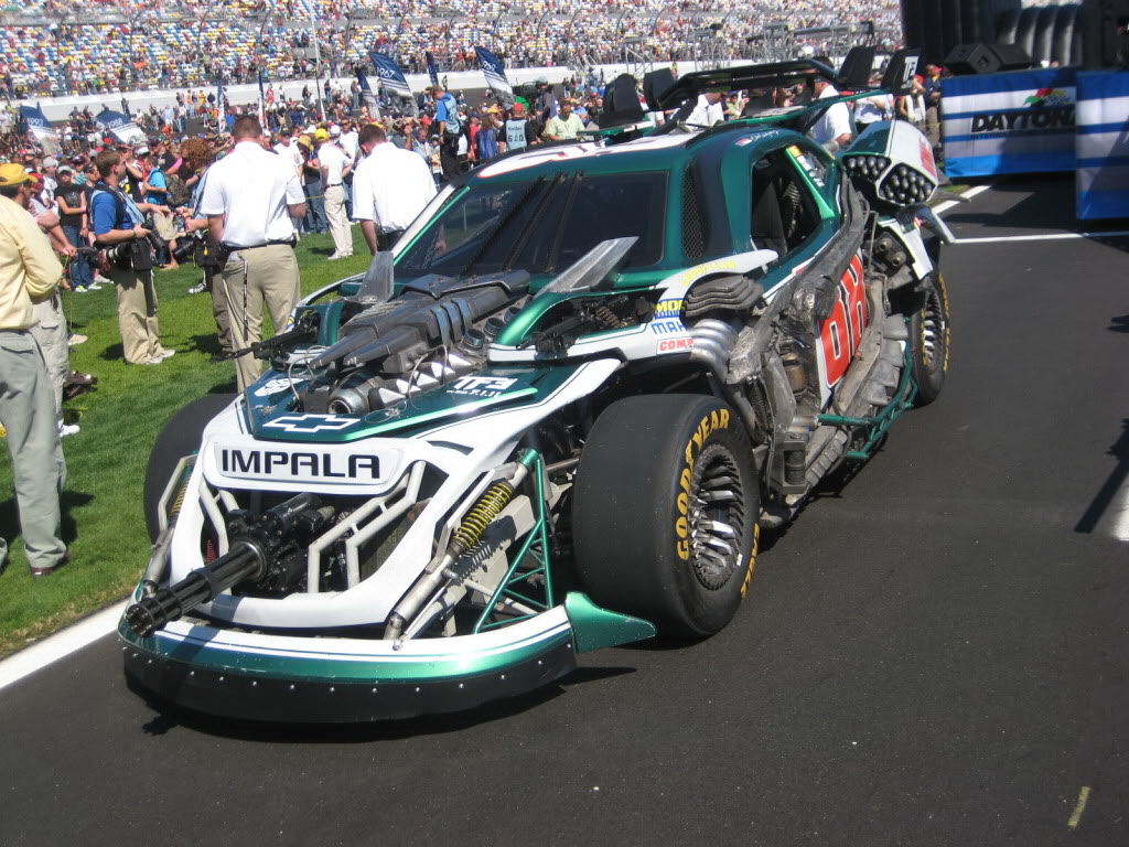 Transformerspic The Wreckers (Autobots) Roadbuster