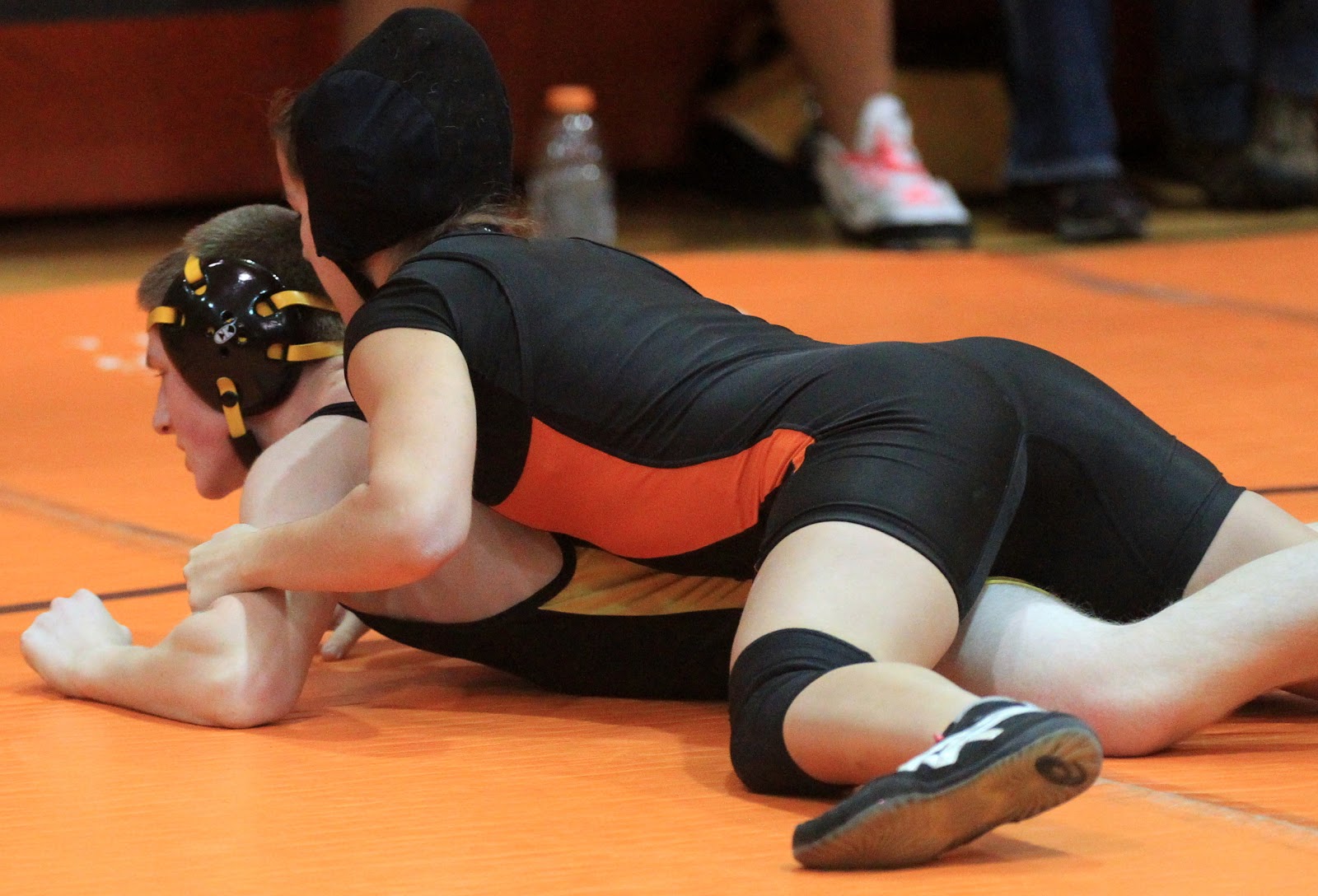 Men Wrestling Women Female wrestler pins 2nd guy at tournament
