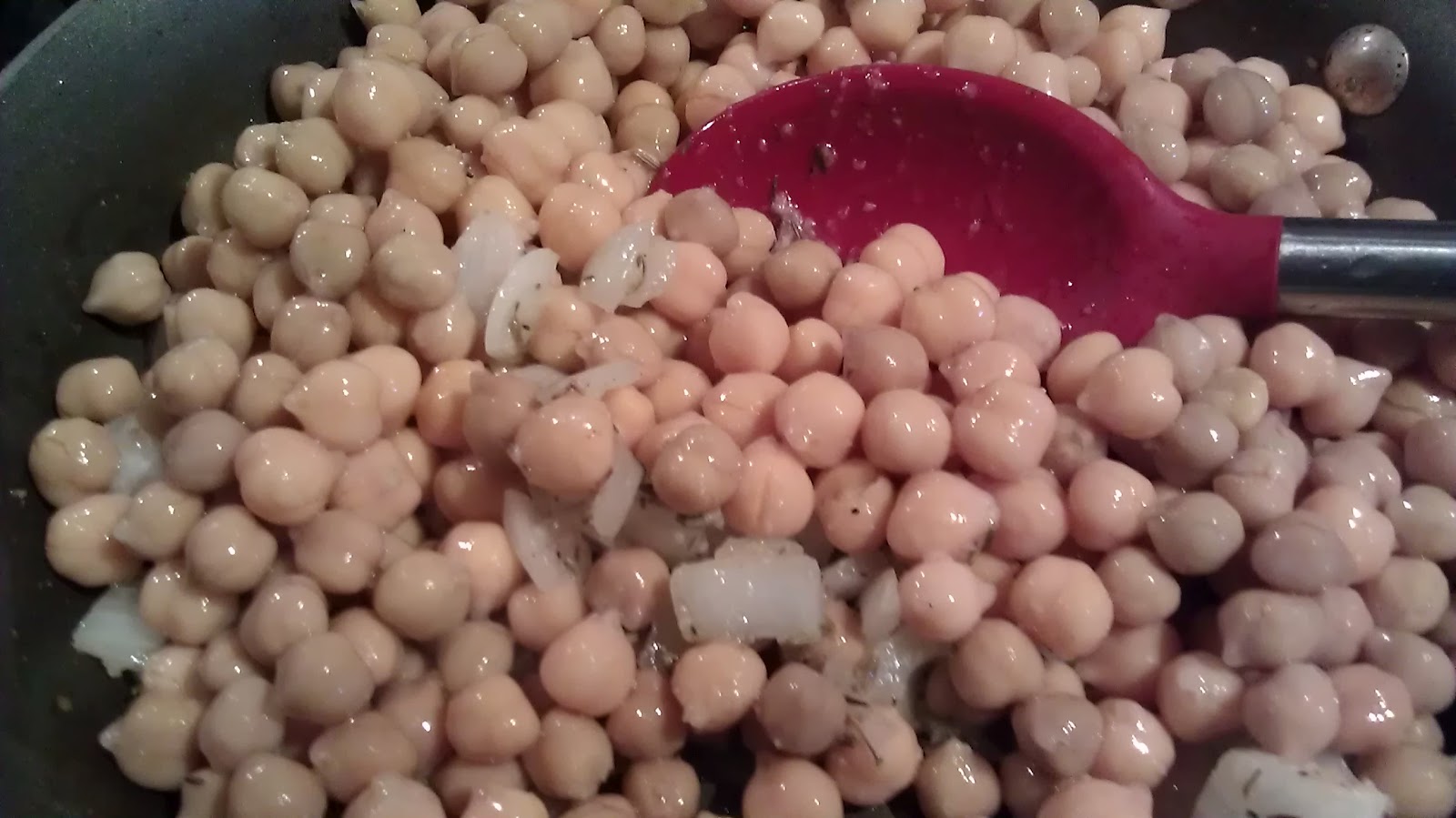 Kūlia cooks! Garbanzo bean and cucumber salad for a hot summer day