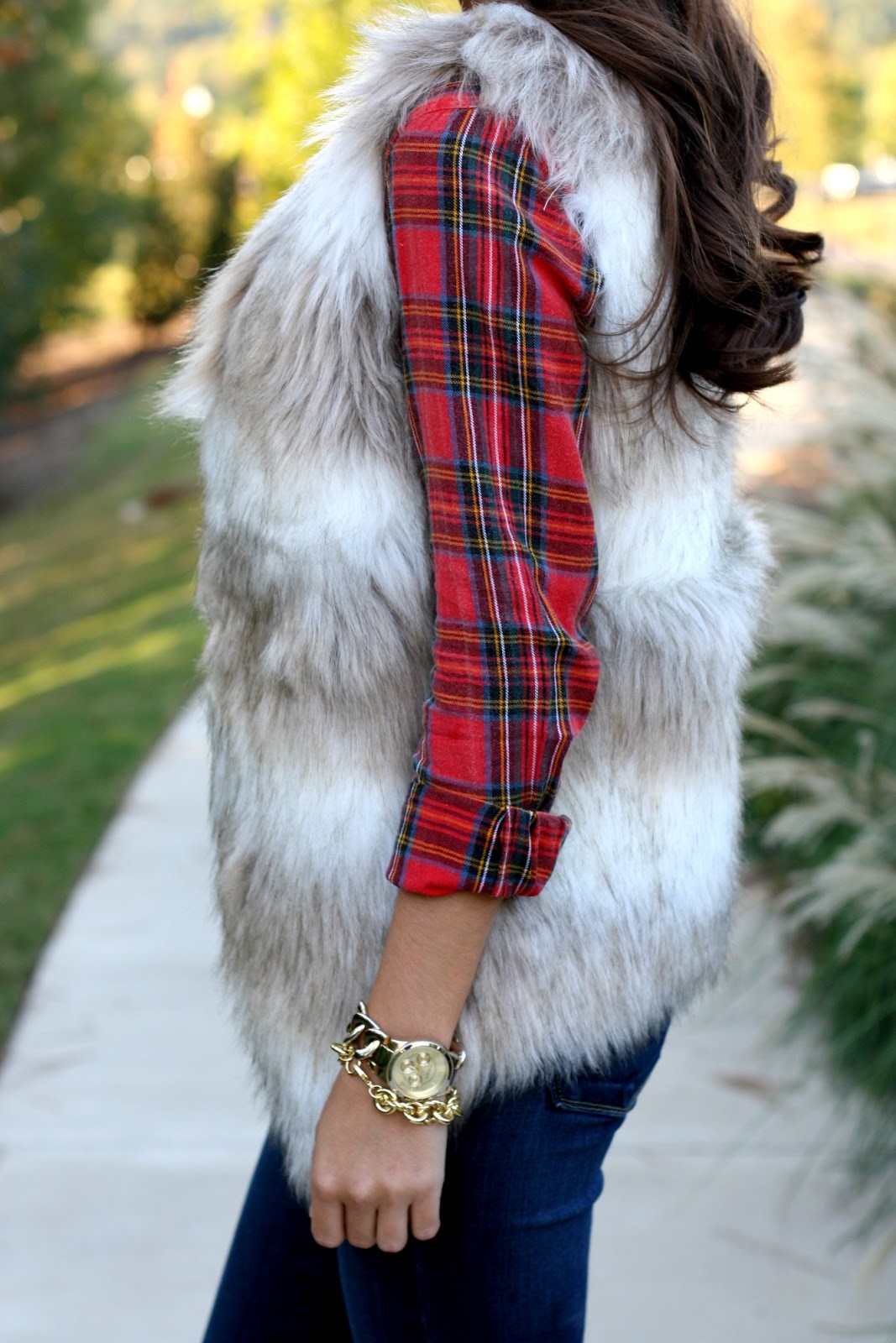 Chasing Abigail Lee 3 Ways to Wear a Fur Vest This Fall