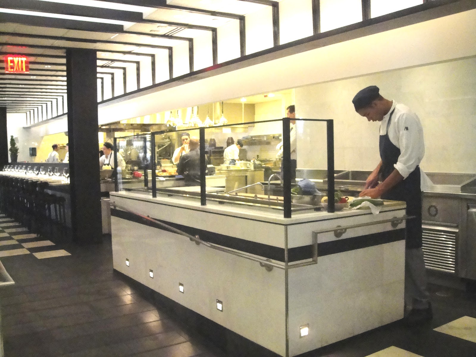 FOODYHOLIC'S Choice NORTH END GRILL My Restaurant Experience