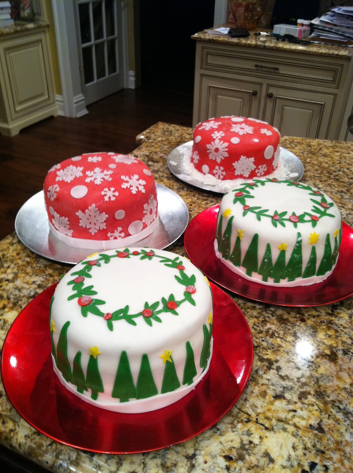 Scrap Simply My First Cricut Holiday Cakes