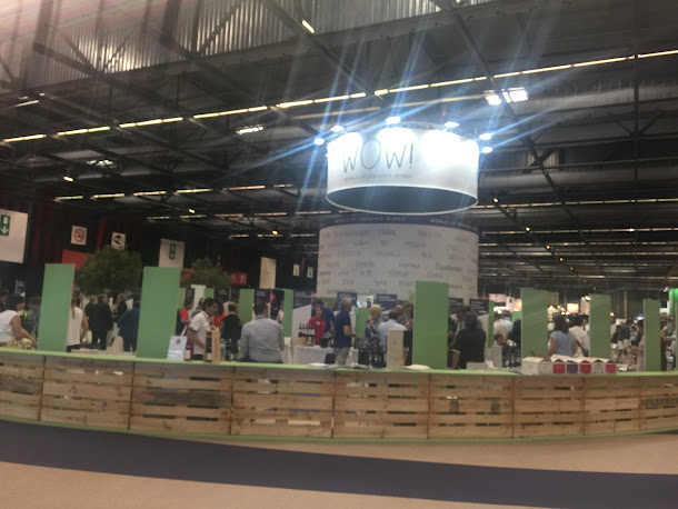 WOW專區裡有全世界不同產區的代表,讓你自由品嚐 WOW專區裡有全世界不同產區的代表,讓你自由品嚐