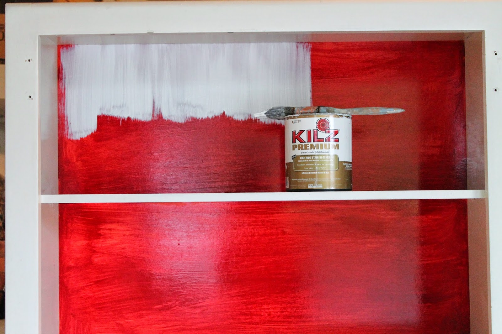 Elizabeth & Co. Classic Red & White