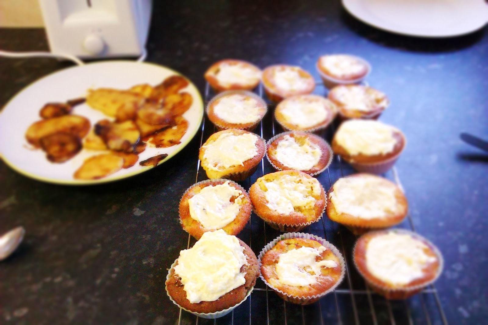 Cake Of The Week Apple & Maple Syrup Cupcakes