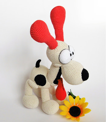 amigurumi-odie-crochet-sunflower-soft-toy-loomad-animals-dog-koer-yarn-funny-stuffed