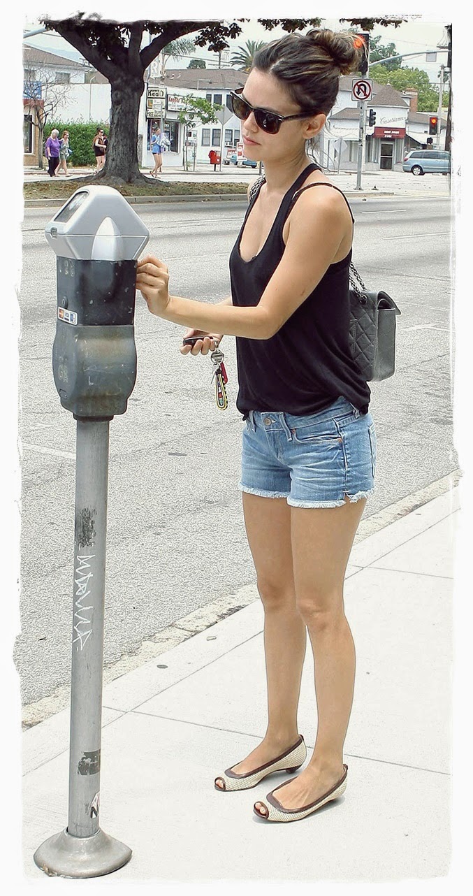 Rachel Bilson Denim Shorts Street Snapshot | Fashion Magazine