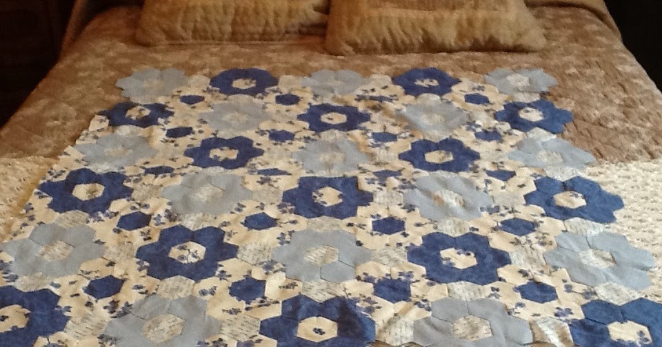 EL MUNDO DE CELIA: COLCHA DEL JARDIN DE MI ABUELA