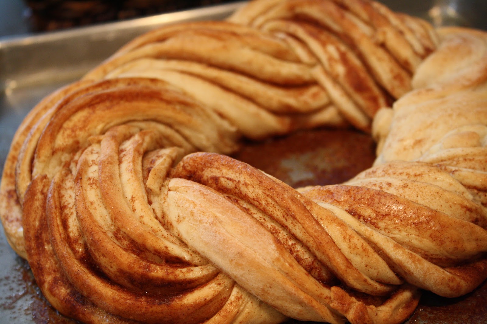 Making Mama's Kitchen Cinnamon Twist Bread