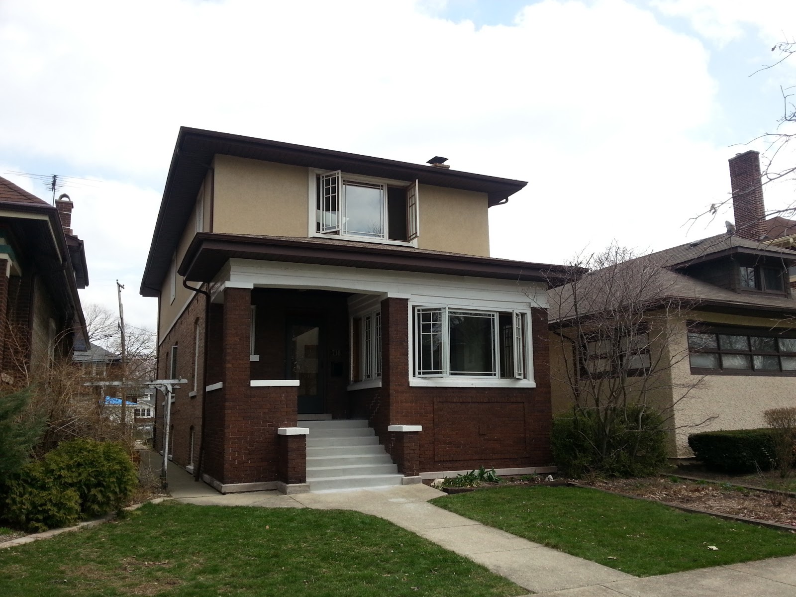 The Chicago Real Estate Local Sold Clients close Oak Park bungalow