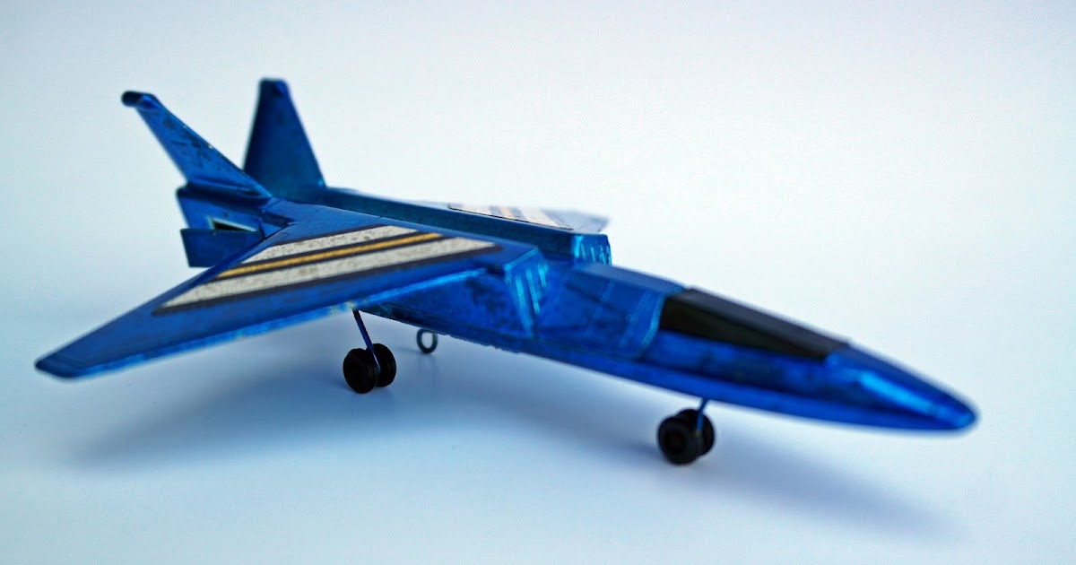 MOONBASE CENTRAL: Hot Birds on a Hot Day