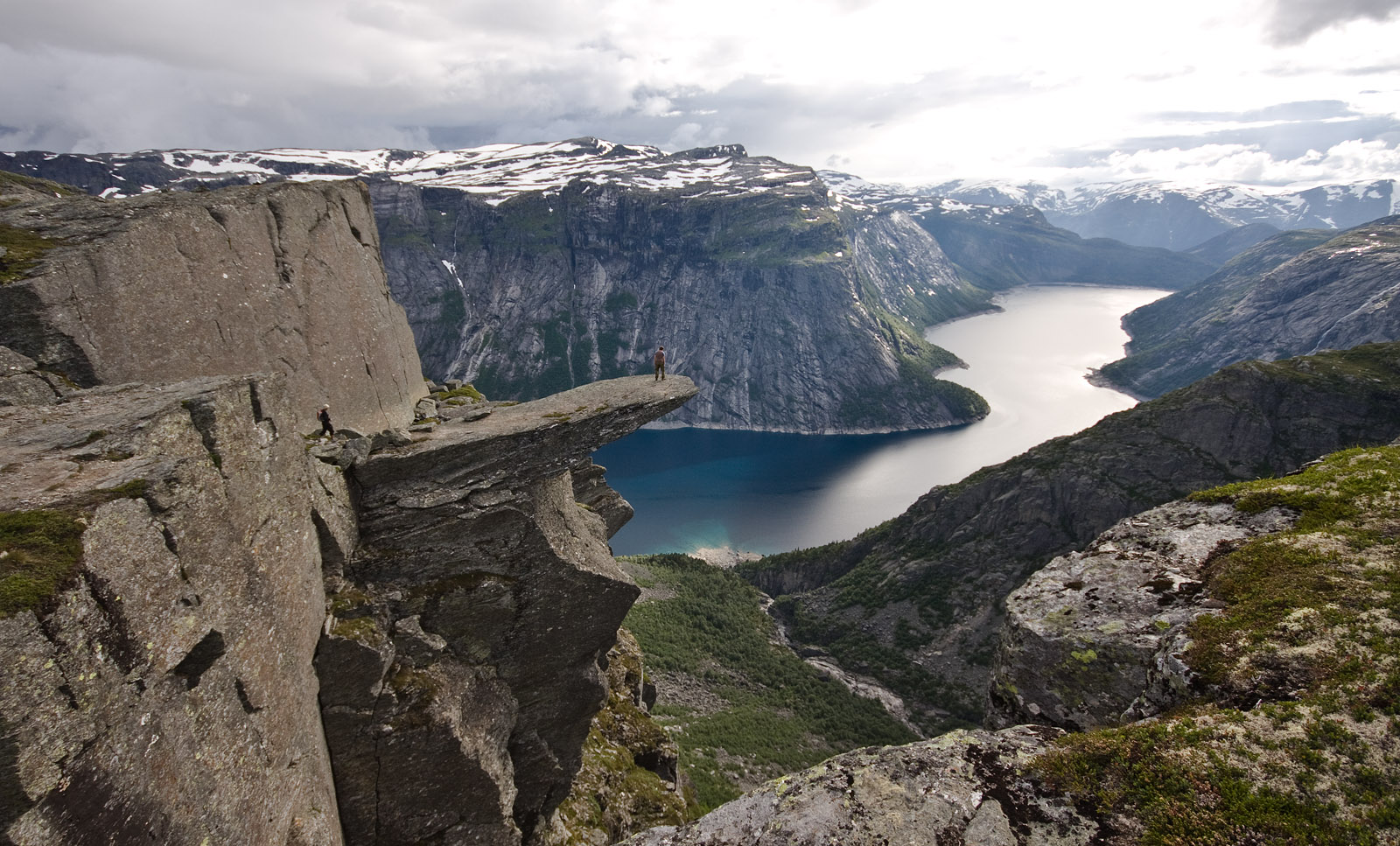 TYWKIWDBI ("Tai-Wiki-Widbee"): Trolltunga