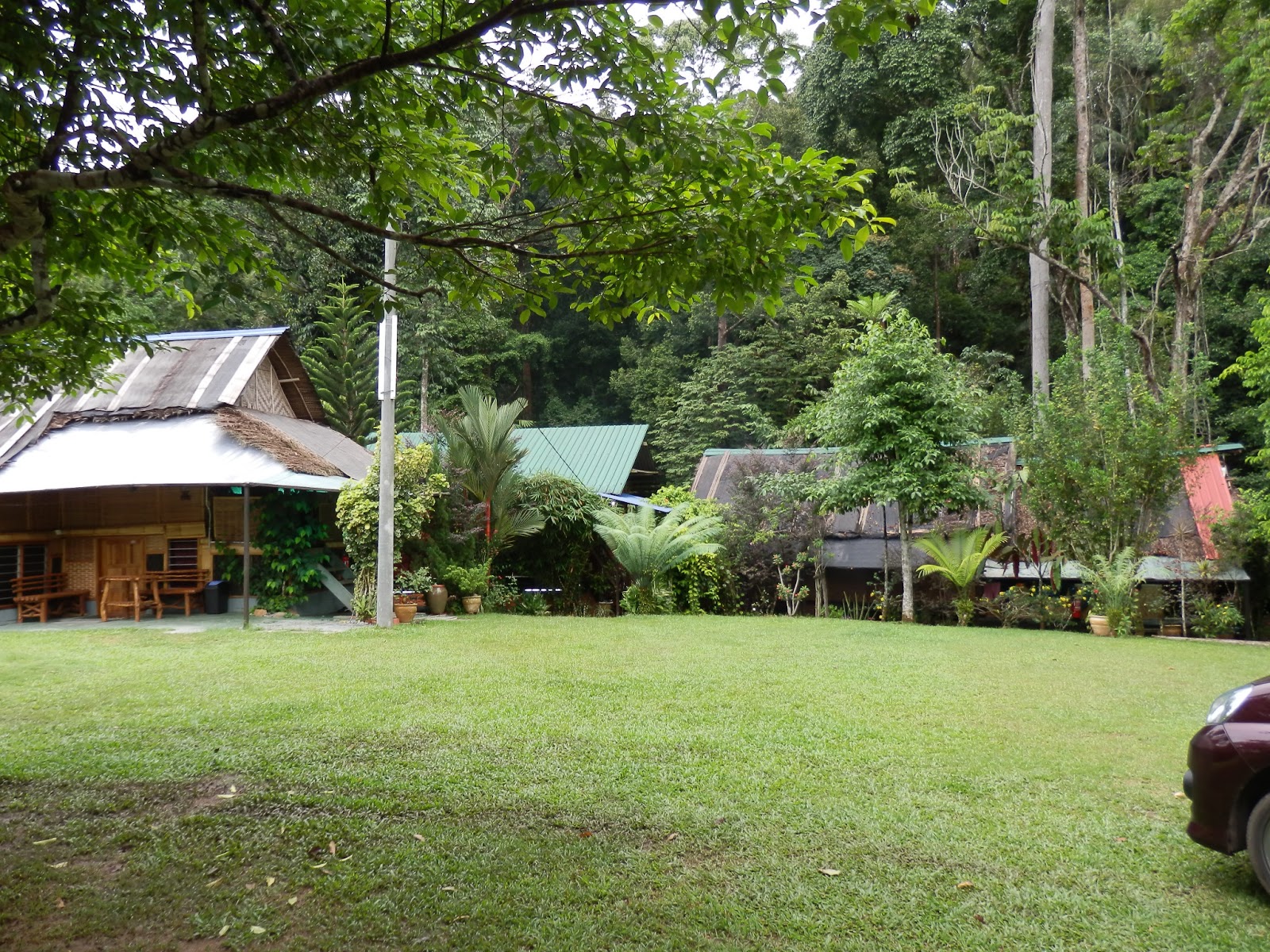 manlaksam....setalam batu seraup emas: Rumah tepi sungai