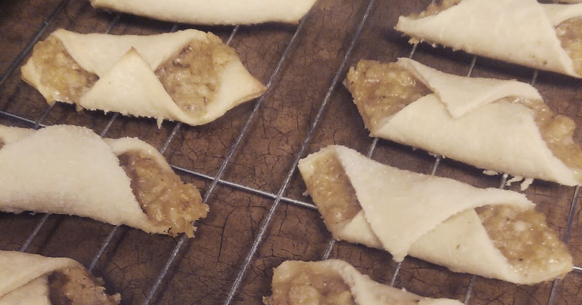 Italian Holiday Cookie 5 Walnut Horns