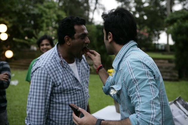Ranbir Gets Birthday Bash With Co-Stars