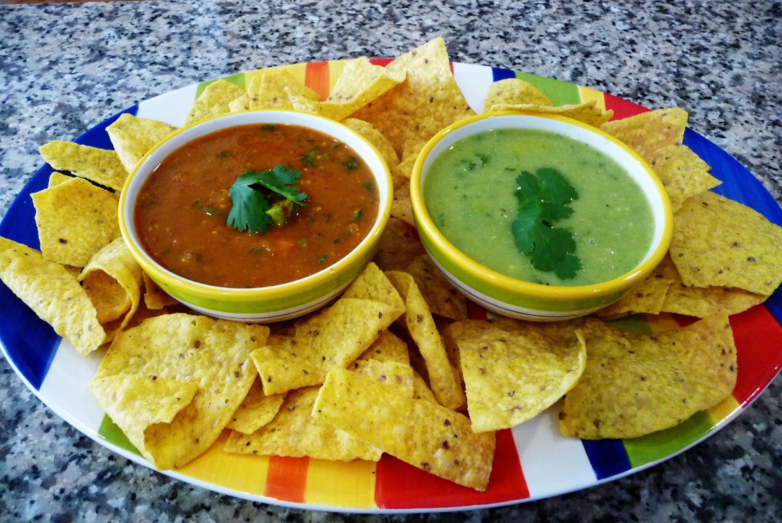 Salsa Roja de Chile de Arbol y Salsa Verde de Jalapeño Cocina Facil