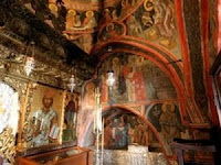 Die Zeit: Η ελληνική Εκκλησία είναι πολύ πλούσια αλλά δεν βοηθάει τους φτωχούς