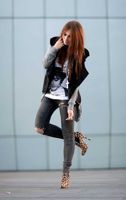 masha sedgwick outfit old hippie cologne