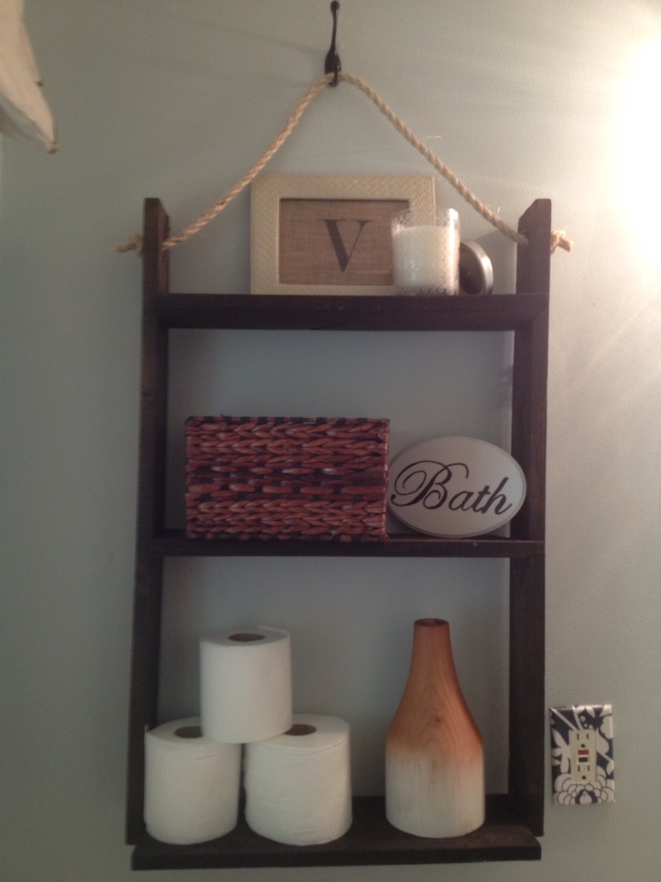Two It Yourself Small Bathroom Storage DIY Pallet Board hanging shelf