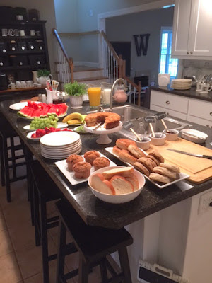 breakfast brunch party friends easy enjoy next