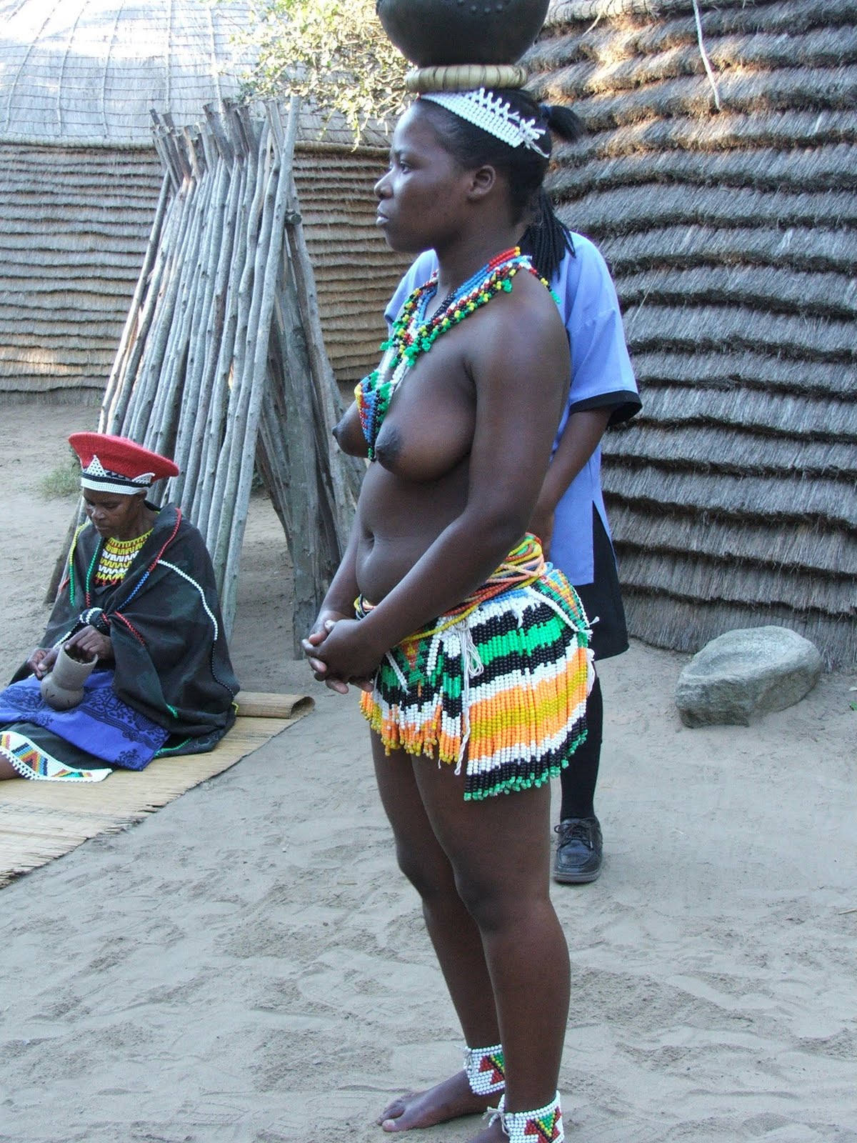 голые африканские проститутки фото 104