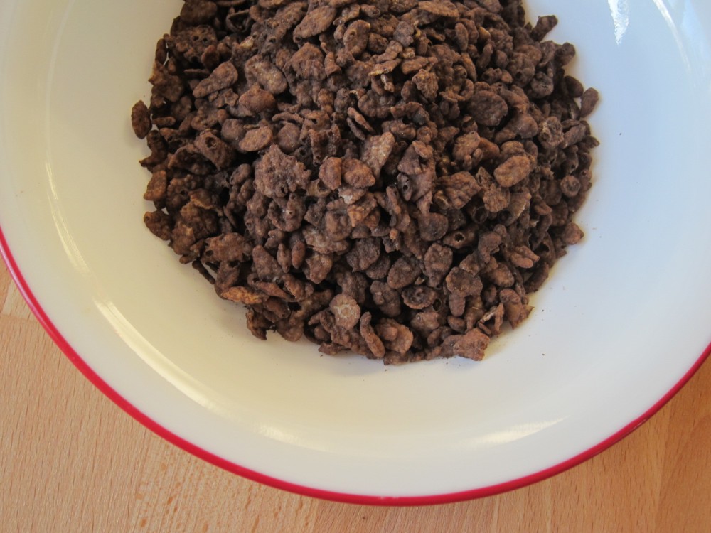 Review Post Xtremely Chocolatey Cocoa Pebbles Brand Eating